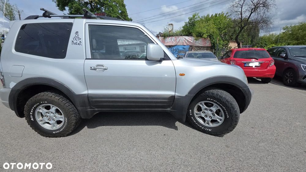 Mitsubishi Pajero - 6