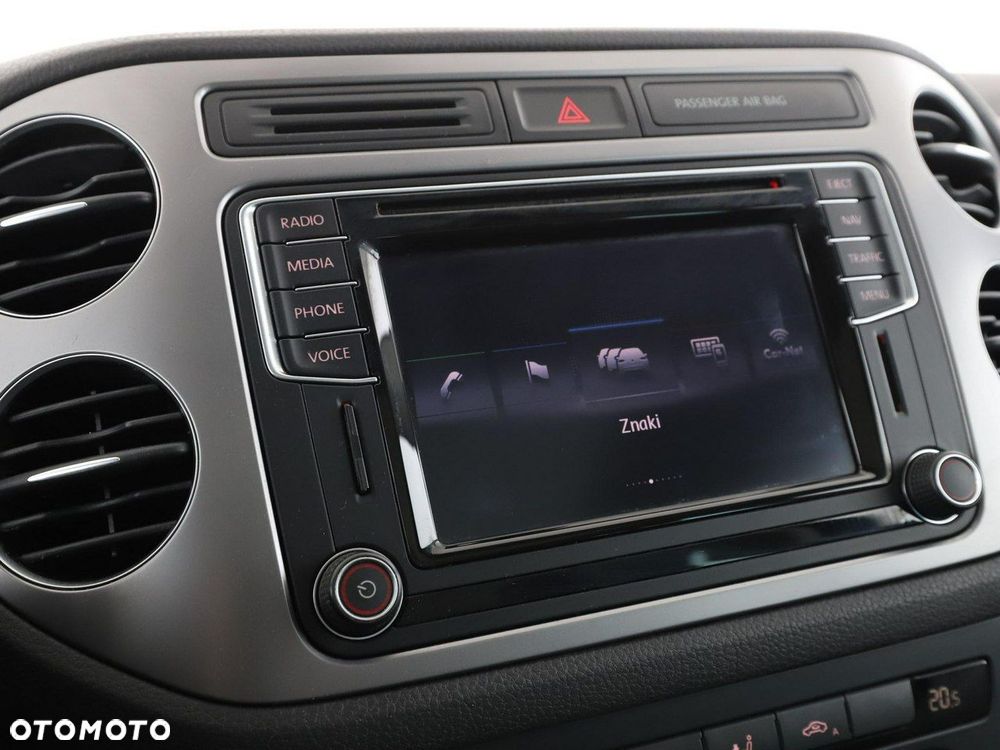 Volkswagen Tiguan 2.0 TDI SCR BlueMotion Technology Lounge Sport & Style - 24