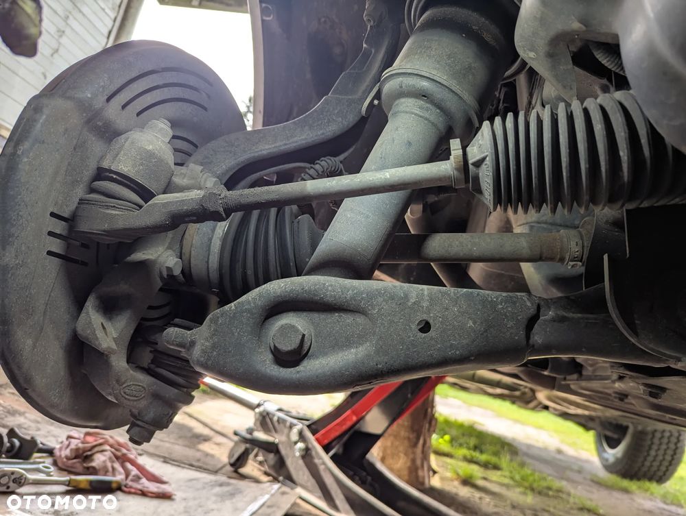 Land Rover Discovery IV 3.0 V6 SC HSE - 28