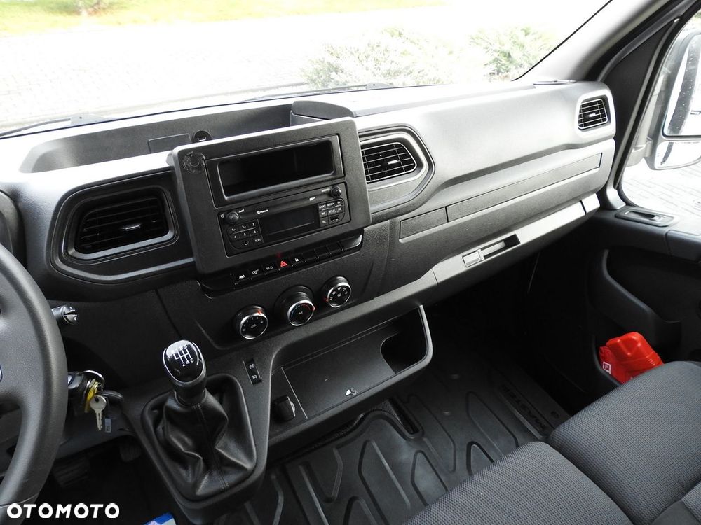 Renault MASTER PLANDEKA 10 PALET WEBASTO TEMPOMAT KLIMATYZACJA LEDY PNEUMATYKA  165KM - 34