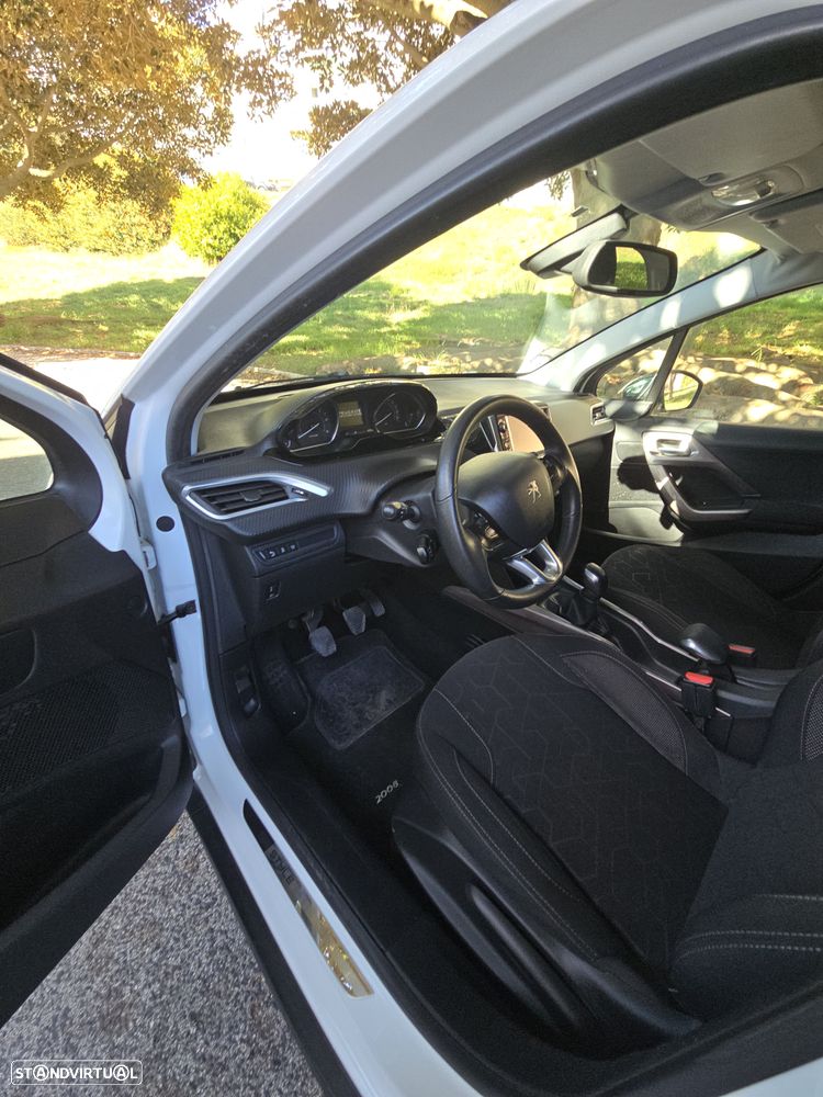 Peugeot 2008 - 18