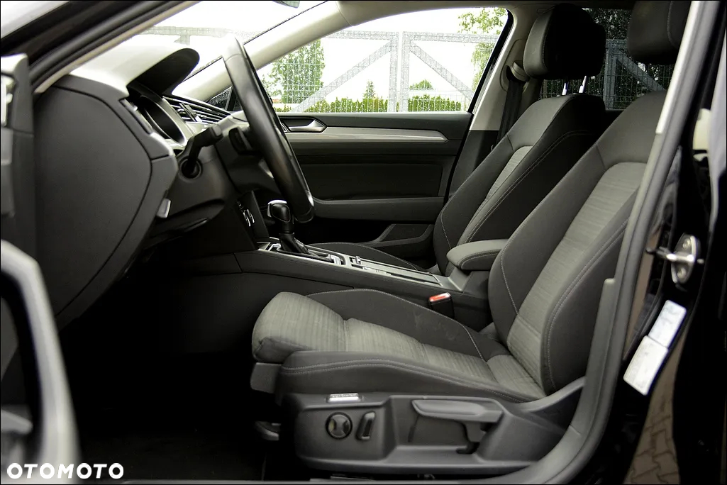 Volkswagen Passat Variant 2.0 TDI SCR DSG Comfortline - 19