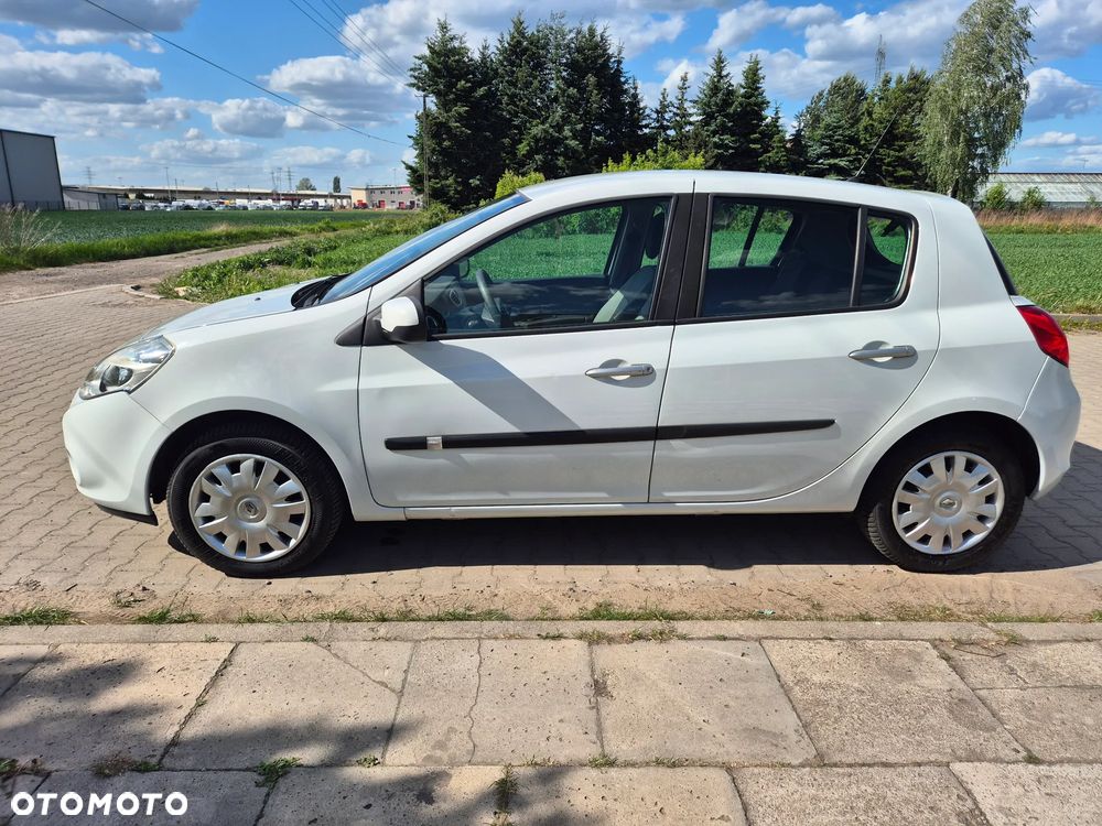 Renault Clio 1.5 dCi Authentique - 11