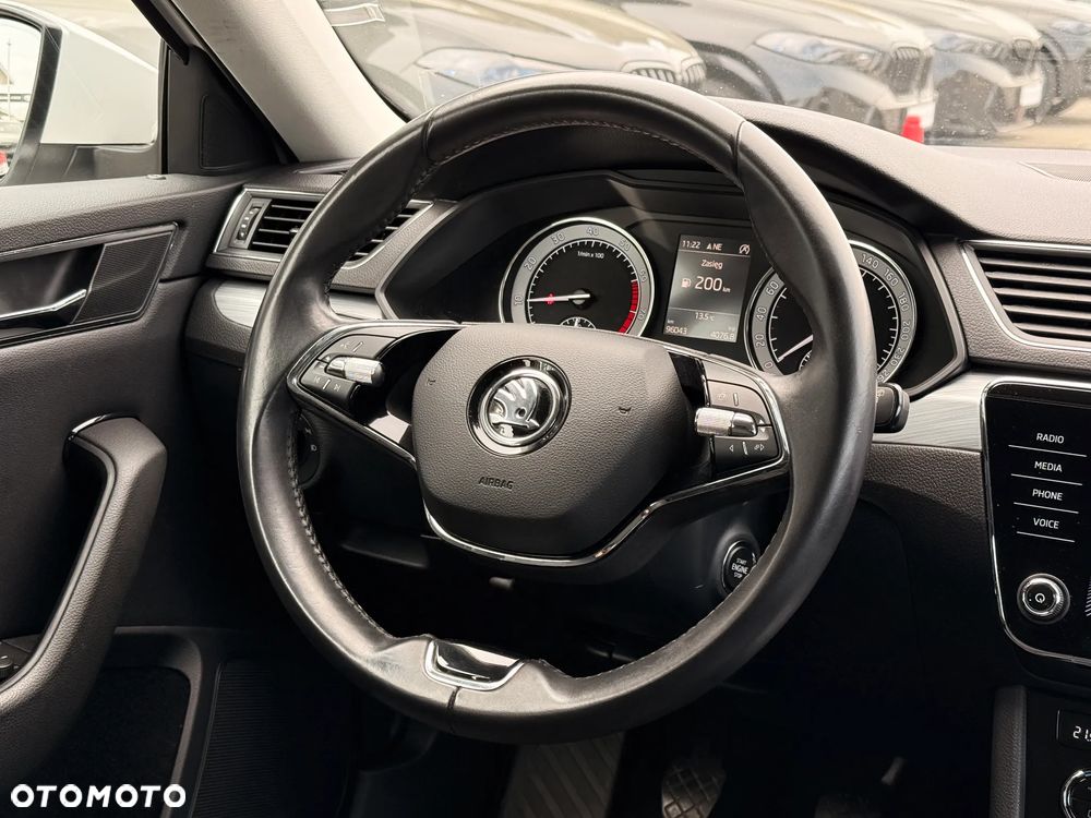 Skoda Superb 1.5 TSI Ambition - 17