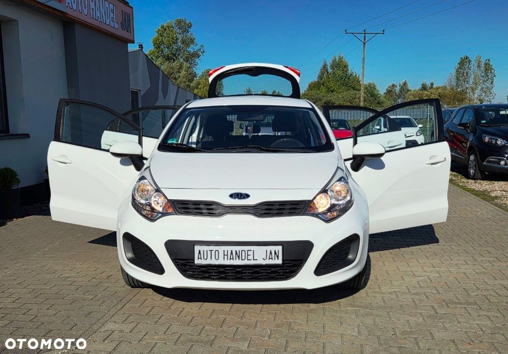 Kia Rio - 22