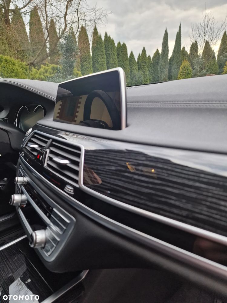 BMW Seria 7 740Li - 9