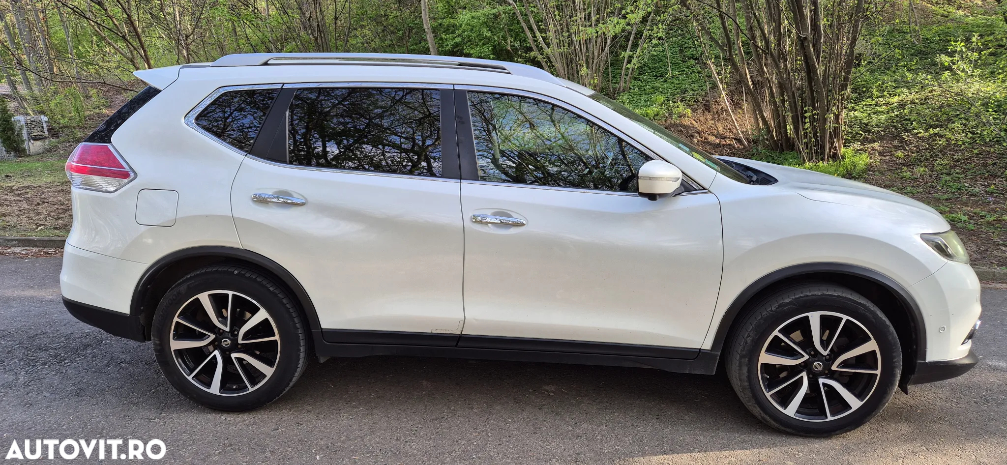 Nissan X-Trail 1.6 dCi ALL-MODE 4x4i Tekna - 4