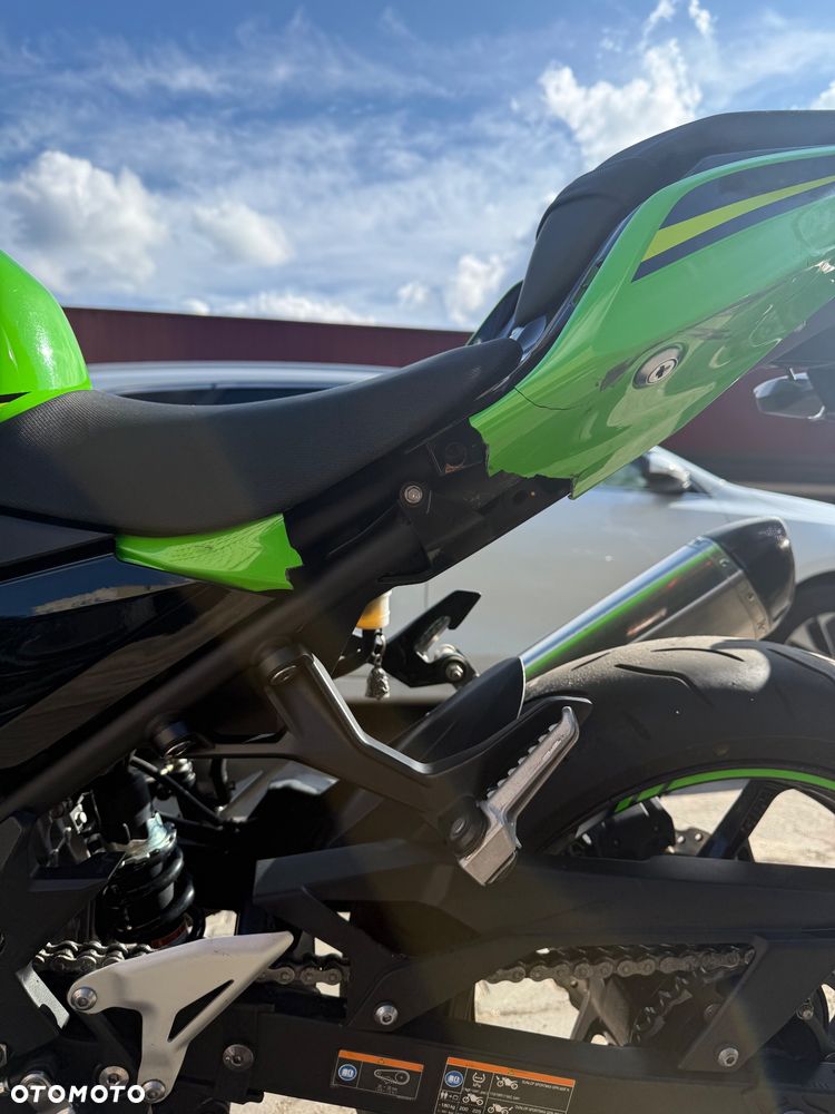 Kawasaki Ninja 400 - 24