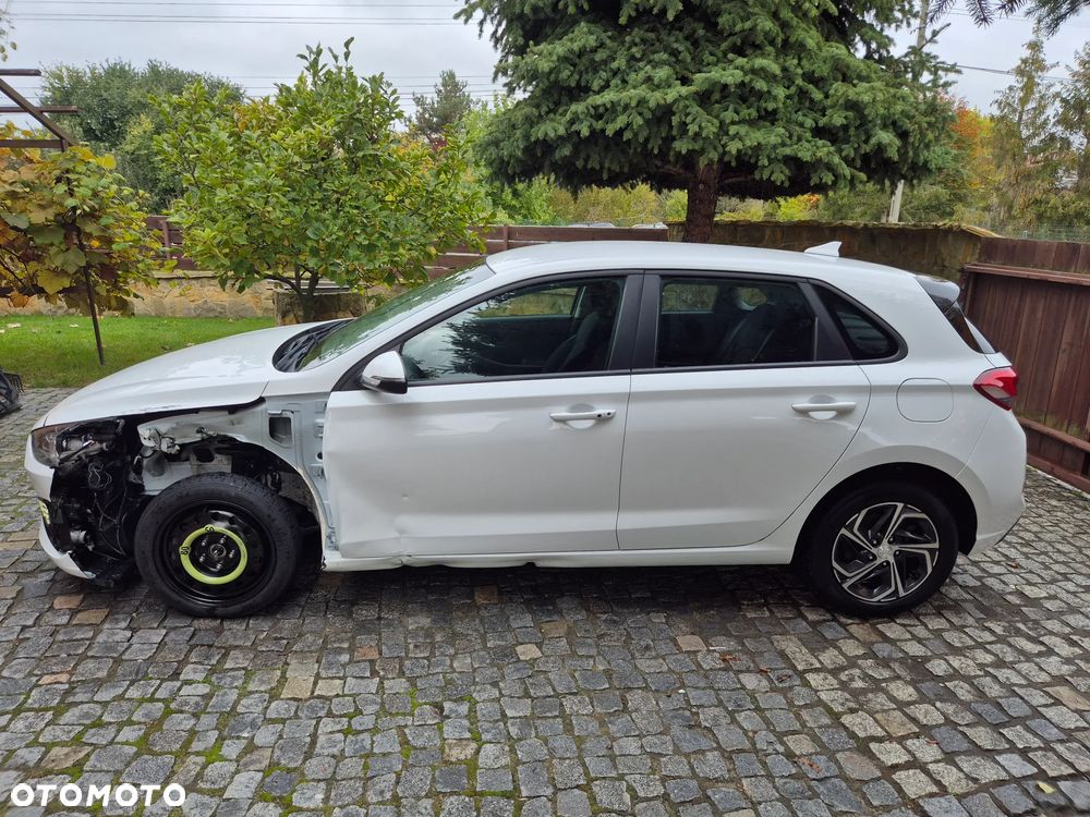 Hyundai i30 1.6 CRDI DCT Intro - 19