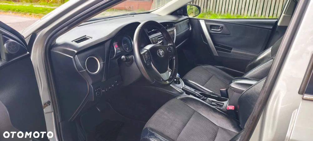 Toyota Auris 1.8 HSD Prestige NAVI - 16
