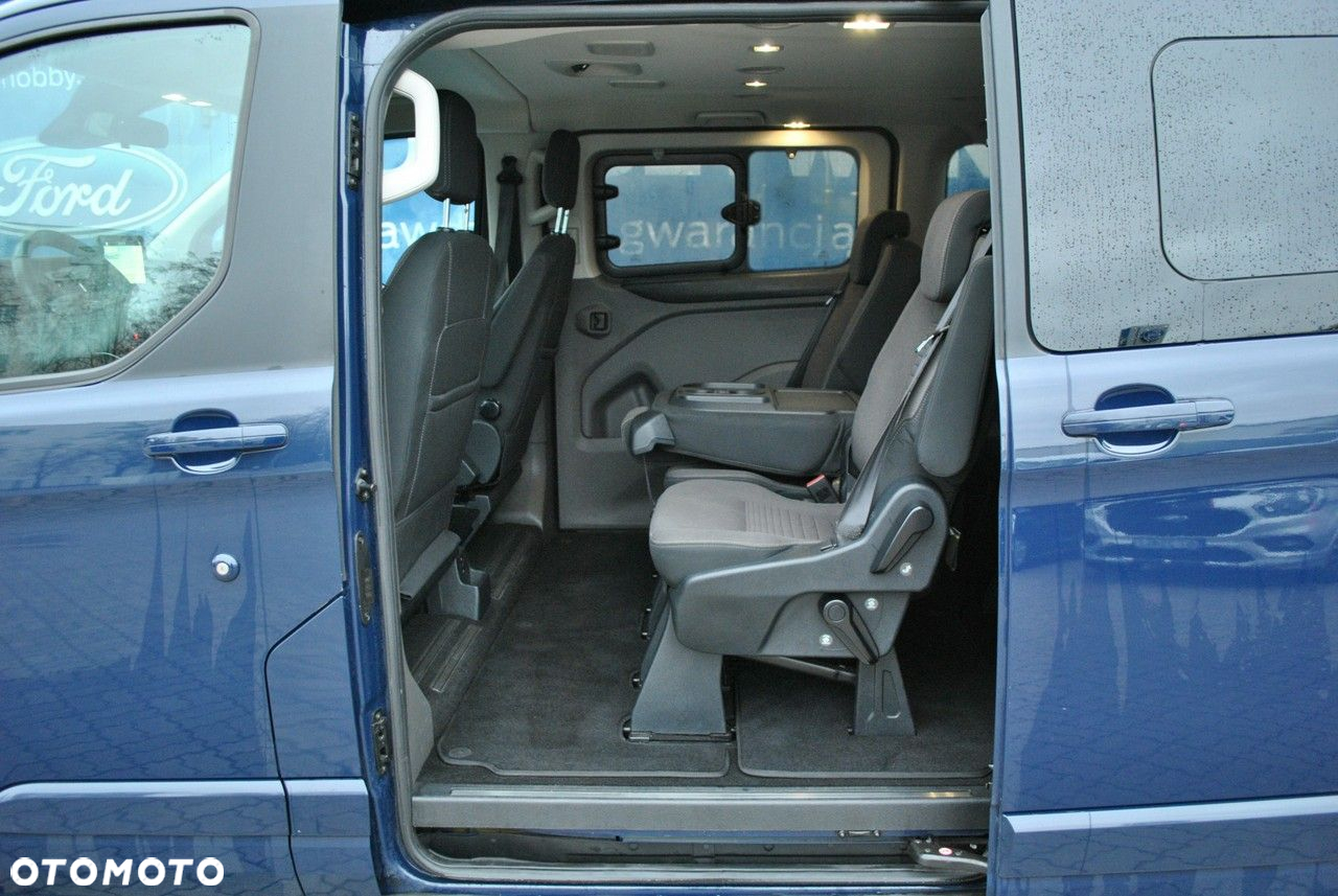 Ford Tourneo Custom - 14