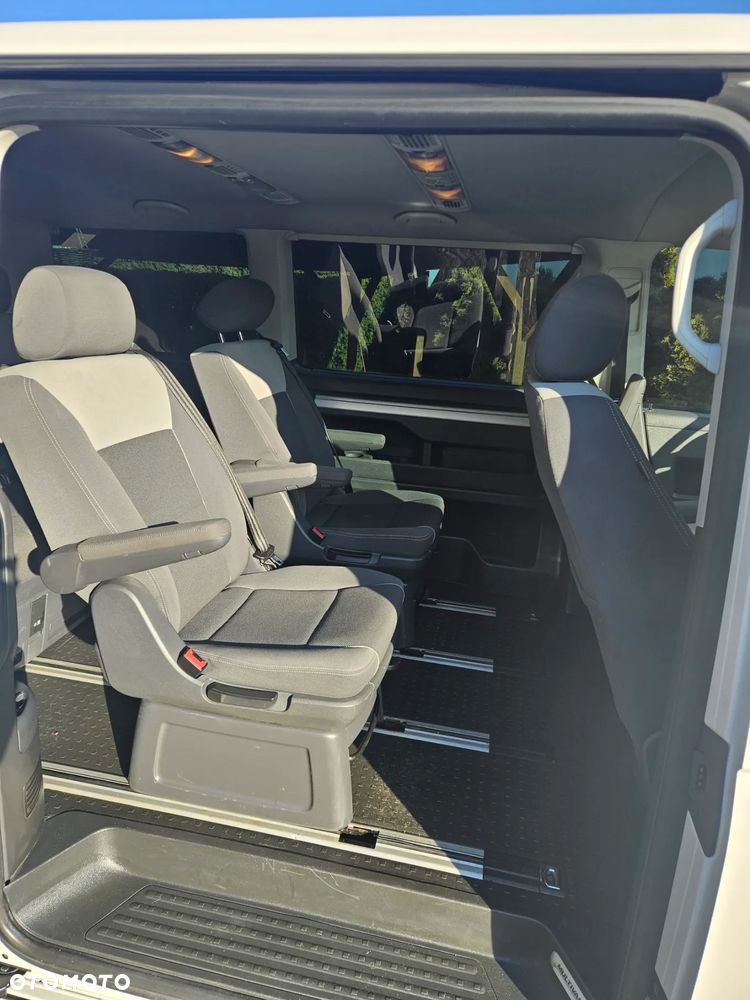 Volkswagen Multivan - 10