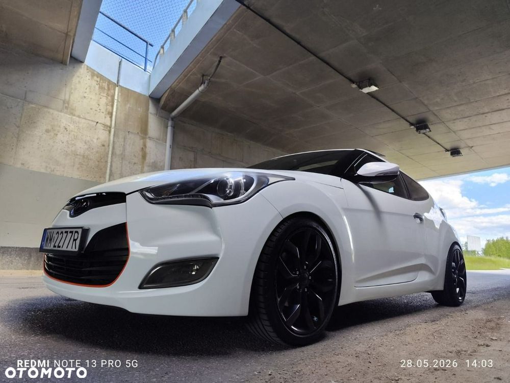 Hyundai Veloster - 3
