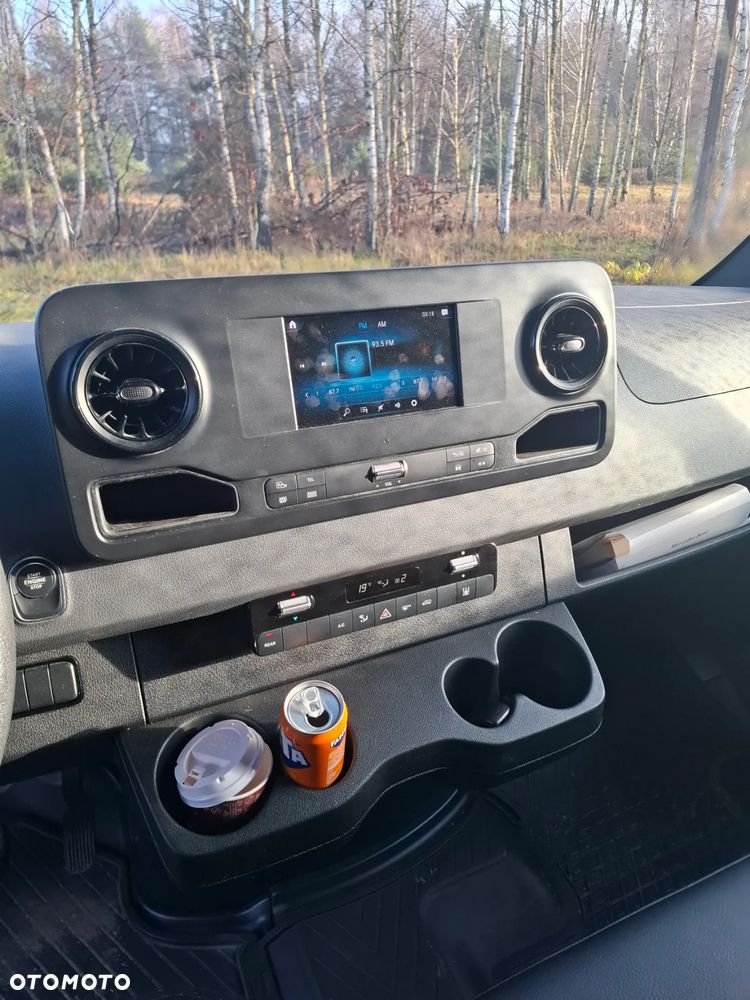 Mercedes-Benz Sprinter - 4
