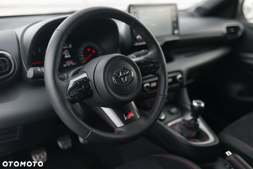 Toyota GR Yaris 1.6 Dynamic - 31