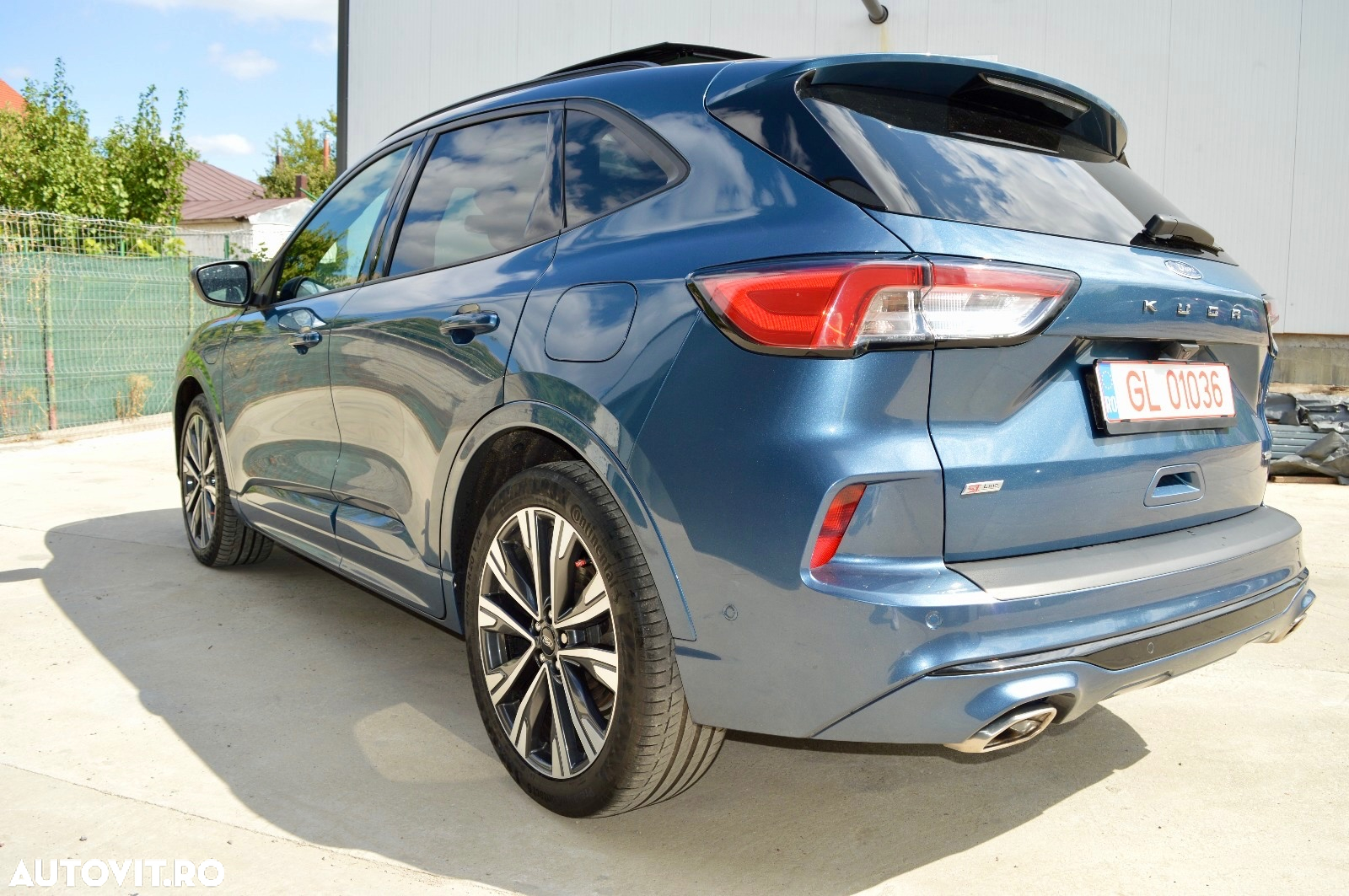 Ford Kuga 2.5 Duratec PHEV ST-LINE X - 4