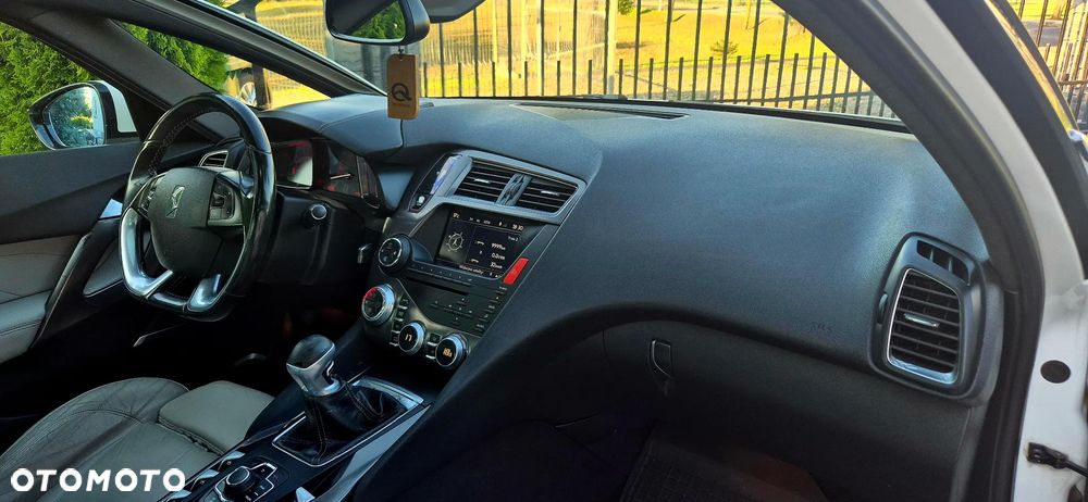 Citroën DS5 2.0 HDi SoChic - 18