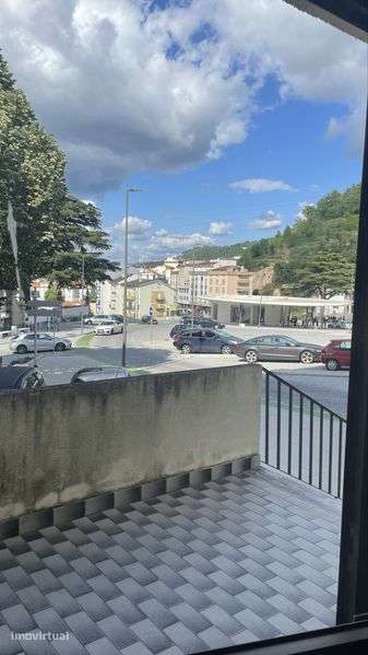 Aluga se loja/ escritorio centro de Seia - Grande imagem: 4/12
