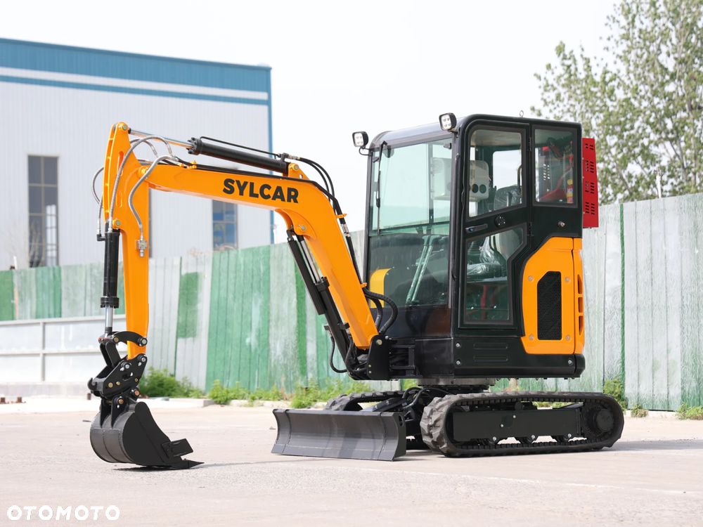 Inny Minikoparka Sylcar 25 - 2