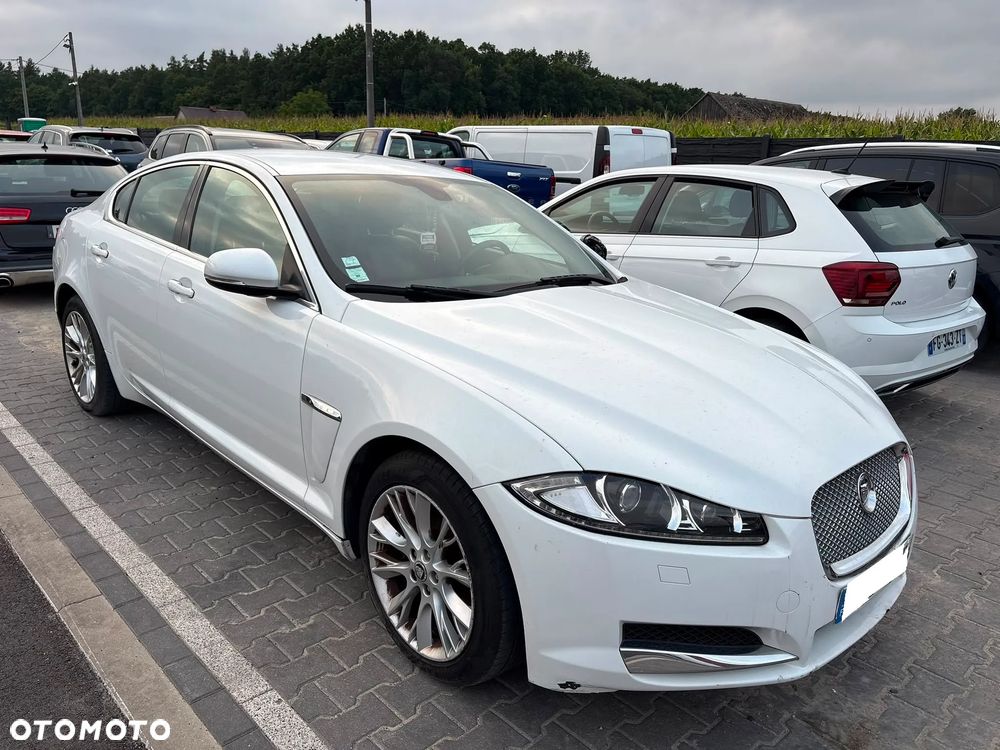 Jaguar XF 3.0 V6 D Luxury - 26