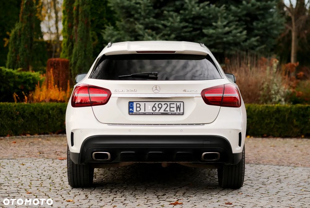 Mercedes-Benz GLA 220 4-Matic AMG Line - 21