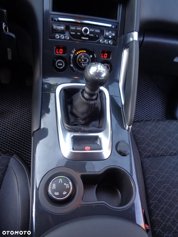 Peugeot 3008 HDi FAP 115 Active - 14