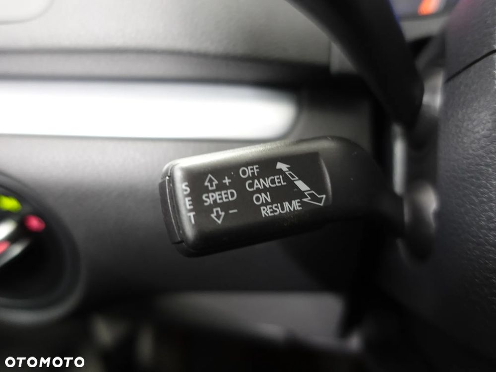 Volkswagen Sharan 2.0 TDI 4Motion BlueMotion Technology Highline - 38