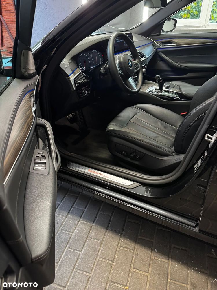 BMW Seria 5 520d Luxury Line - 9
