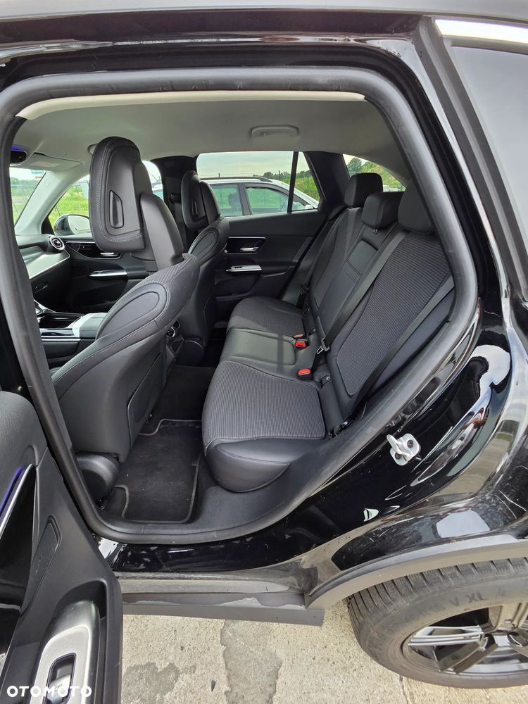 Mercedes-Benz GLC 220 d 4Matic 9G-TRONIC Edition Avantgarde - 25