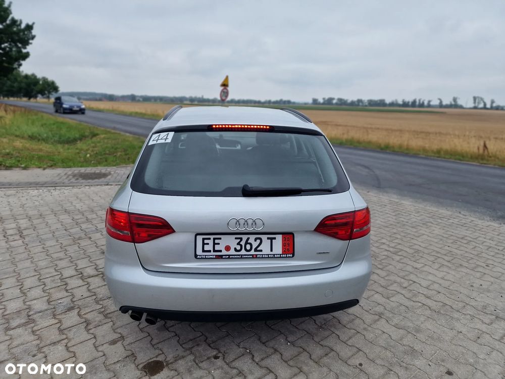 Audi A4 Avant 2.0 TDI DPF quattro - 12