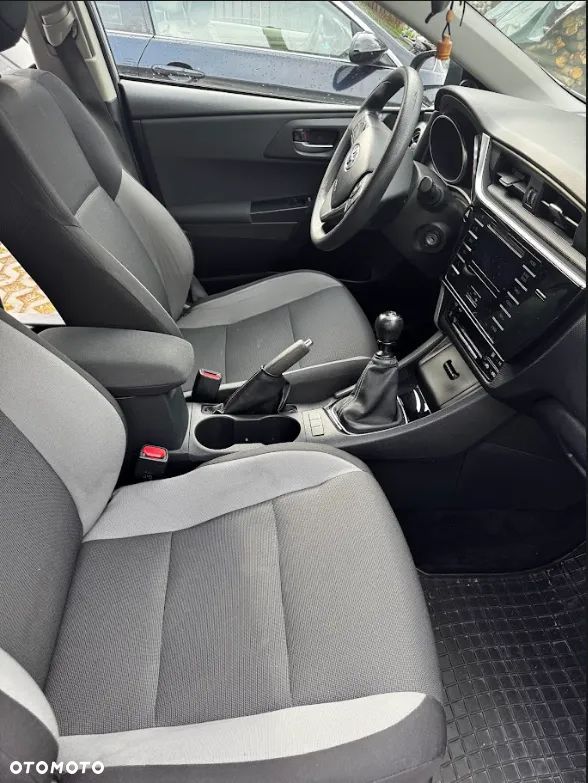 Toyota Auris 1.4 D-4D Active - 5