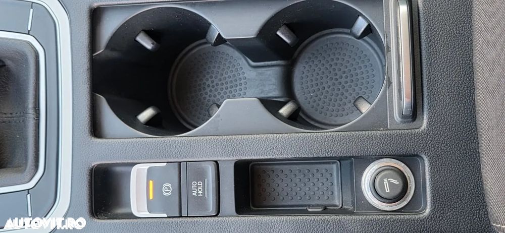 Volkswagen Passat - 19