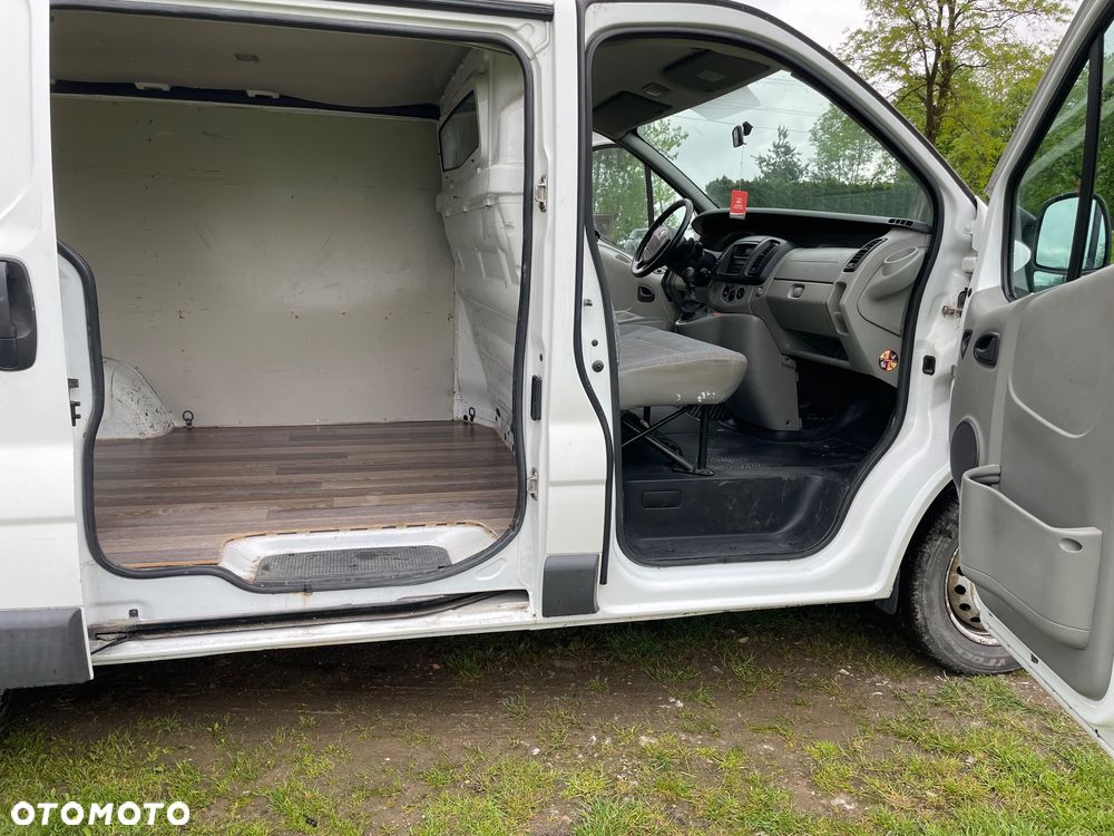 Renault TRAFIC - 8