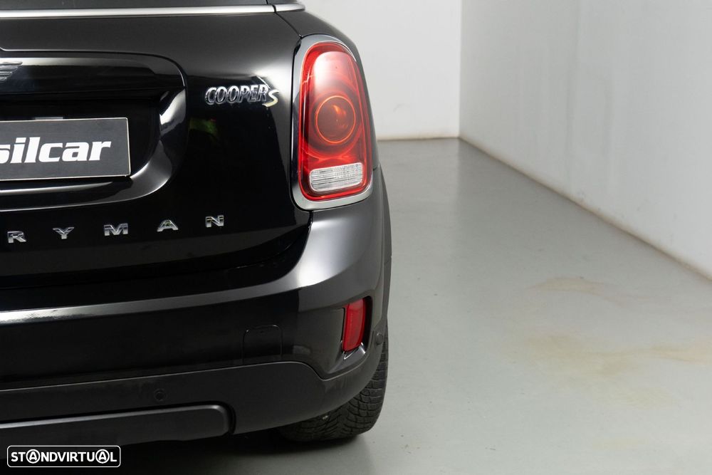 MINI Countryman Cooper SE ALL4 Auto - 17
