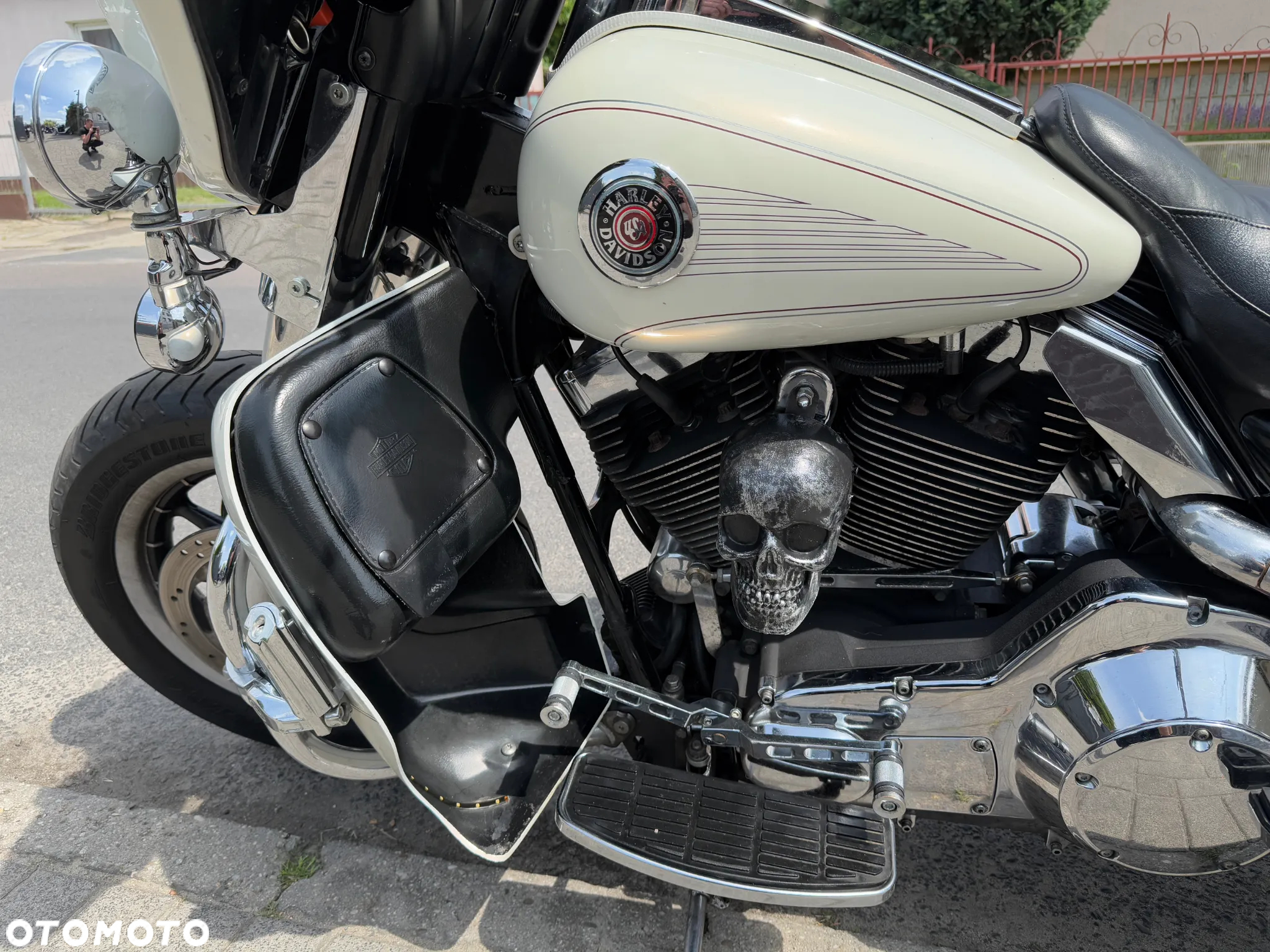 Harley-Davidson FLH Electra Glide - 8