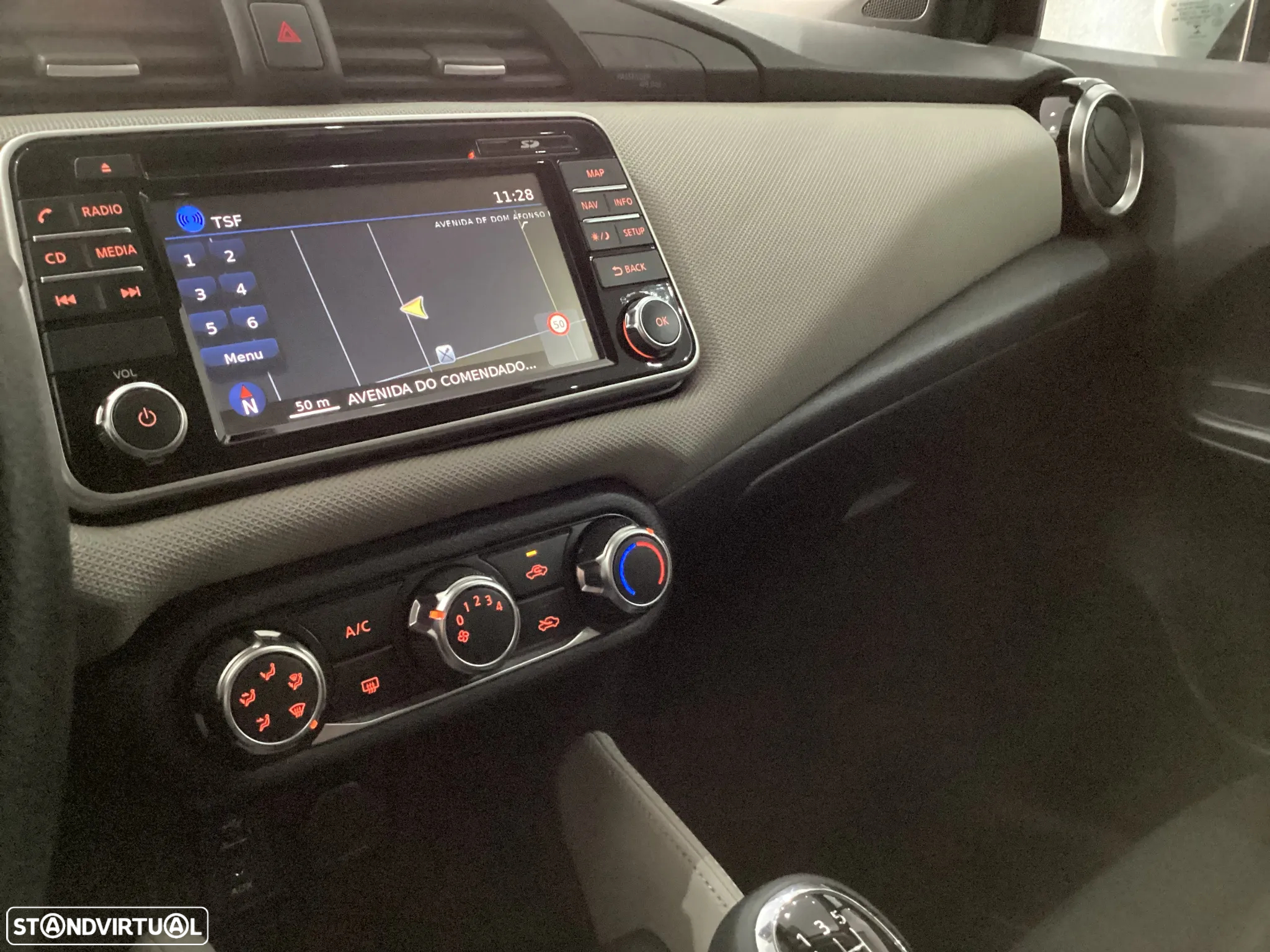 Nissan Micra 0.9 IG-T Tekna Silver Feel S/S - 20