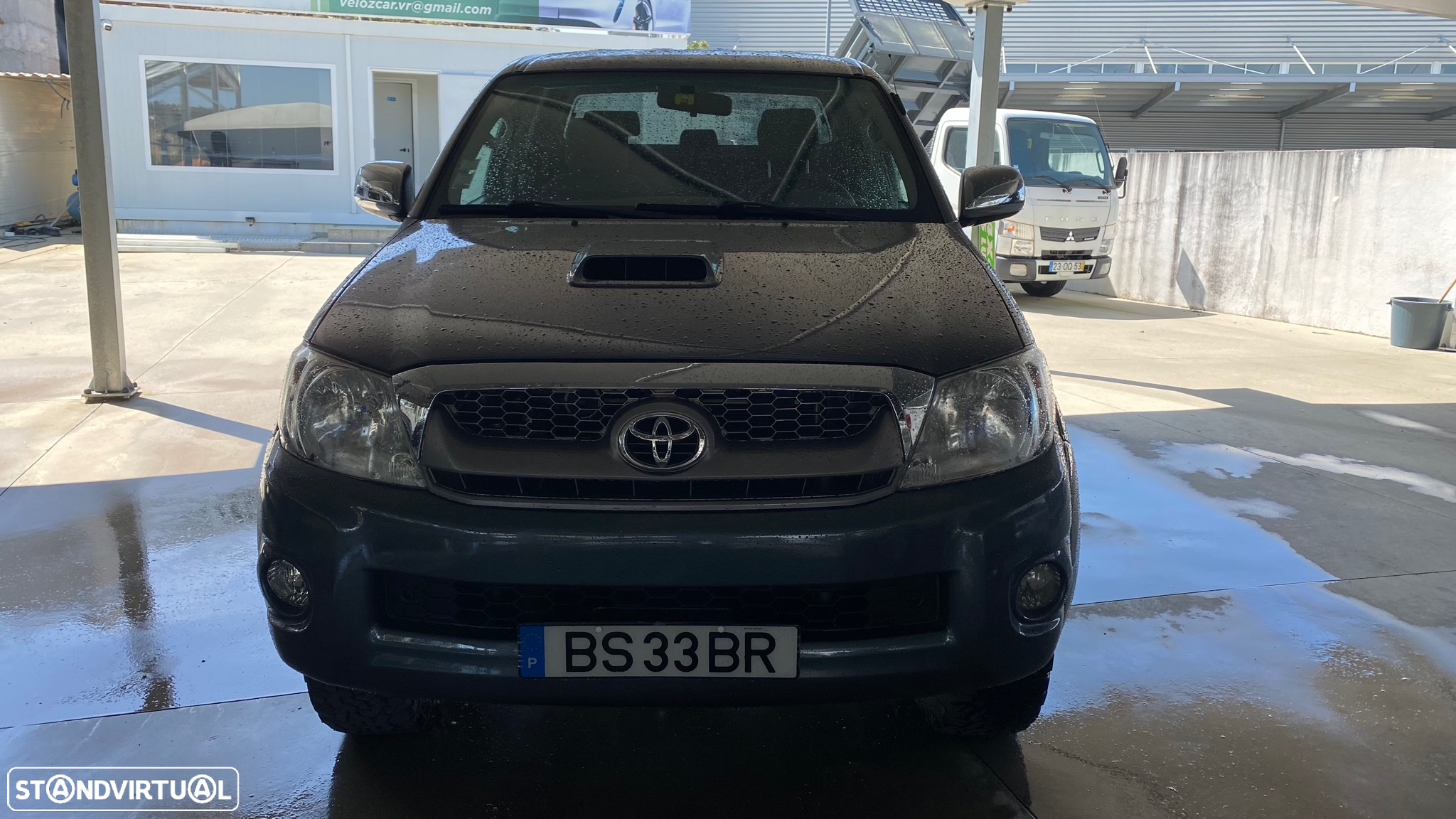 Toyota Hilux 2.5 D-4D 4WD CD Tracker - 2