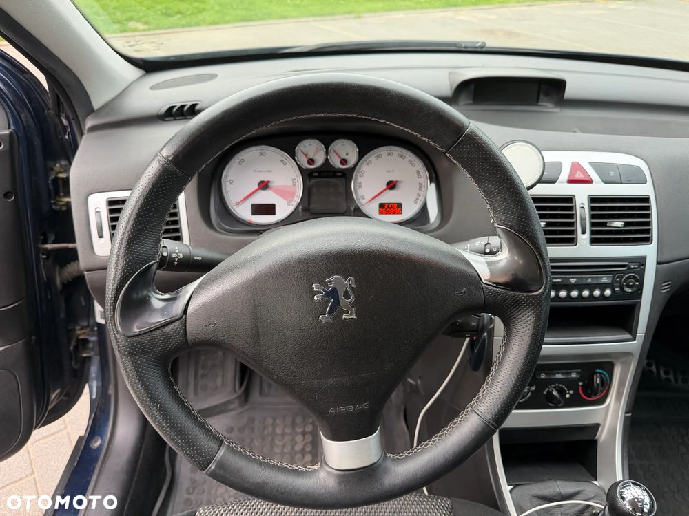 Peugeot 307 HDi 135 OXYGO - 12