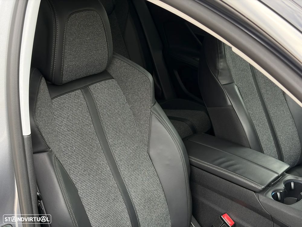 Peugeot 3008 HDi 160 Auto Allure - 48