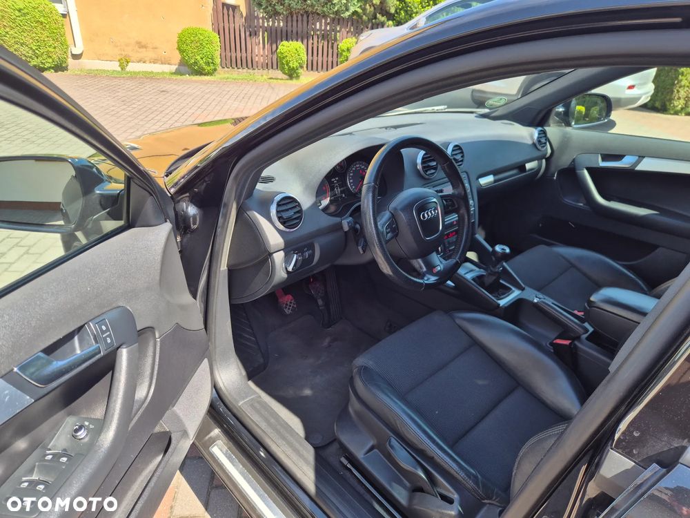 Audi A3 Sportback 2.0 TDI DPF S line Sportpaket (plus) - 12