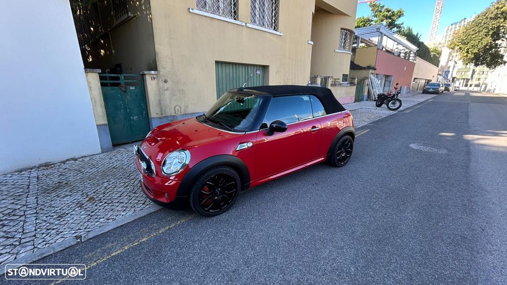 MINI Cabrio John Cooper Works - 2