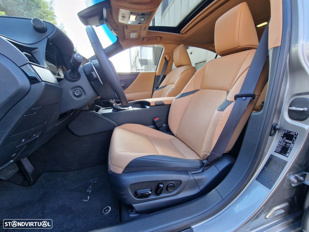 Lexus ES 300h Sport - 10