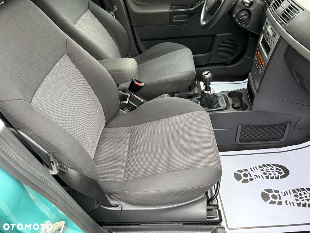 Opel Meriva 1.6 (Essentia) - 29