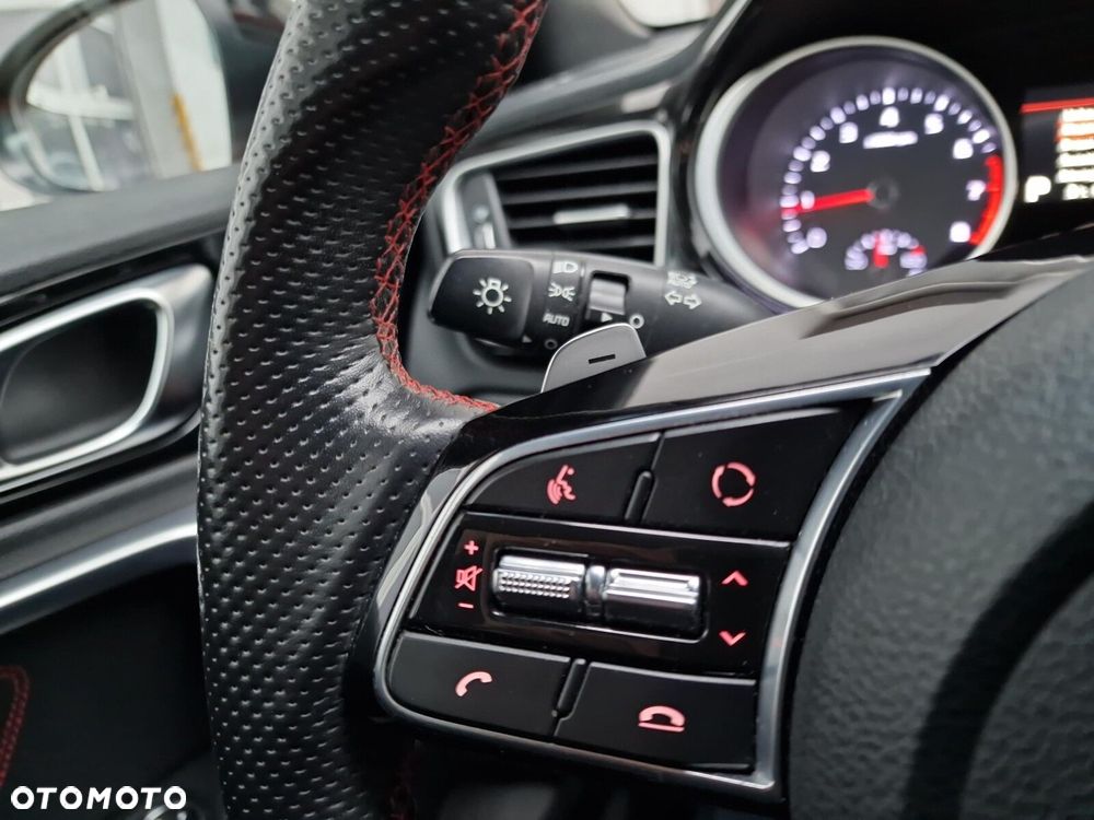 Kia ProCeed 1.6 T-GDI GT DCT - 32