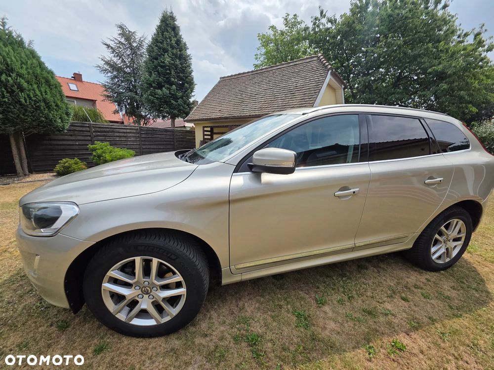 Volvo XC 60 T5 Drive-E Summum - 1