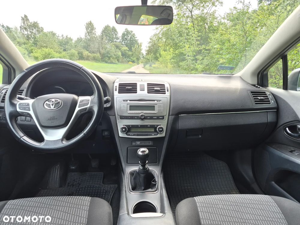 Toyota Avensis 2.0 D-4D Active - 6