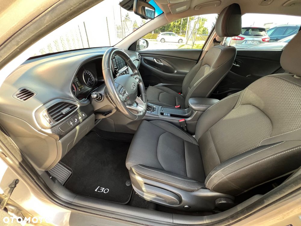 Hyundai i30 1.6 D Premiere Luxury DCT - 5