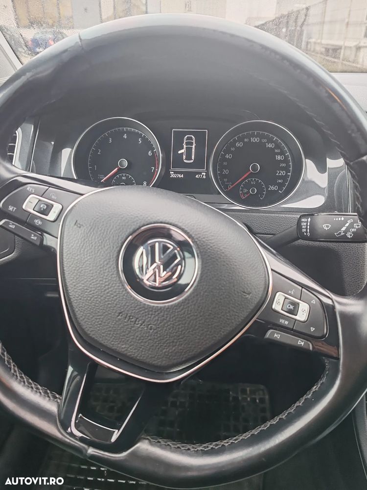 Volkswagen Golf - 4