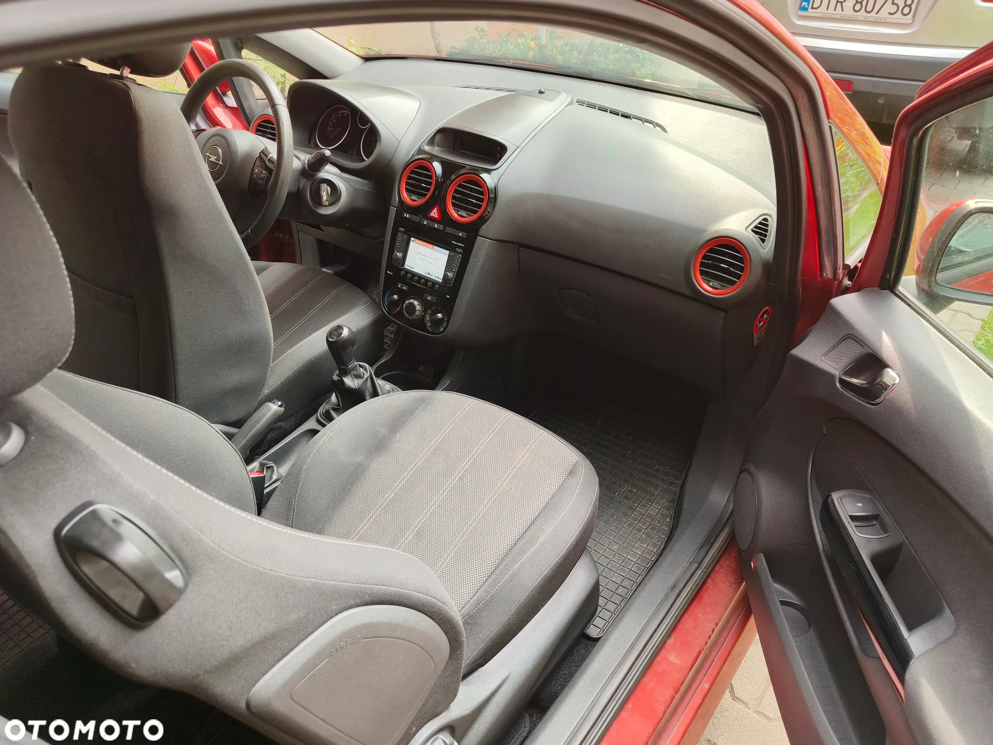 Opel Corsa 1.6T GSI - 8