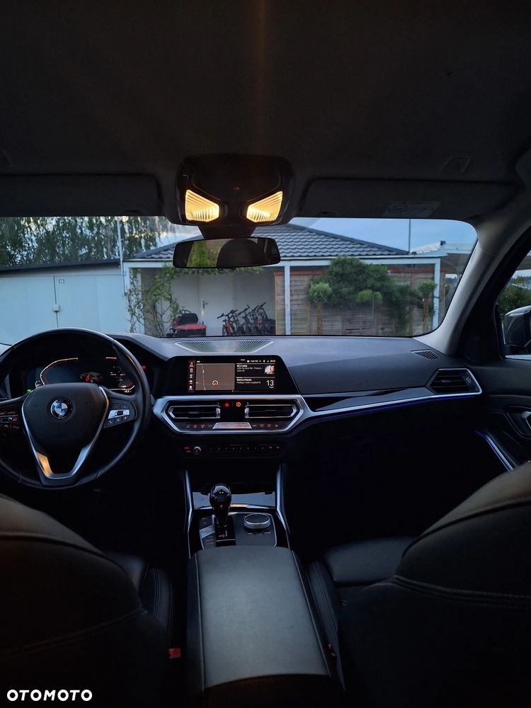 BMW Seria 3 320d MHEV Sport Line - 14